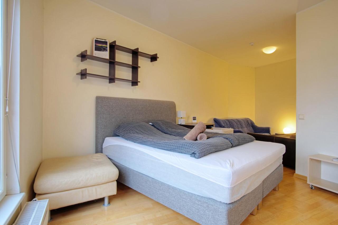Studio Apartment In Quiet Heart Of Everything Tallinn Luaran gambar