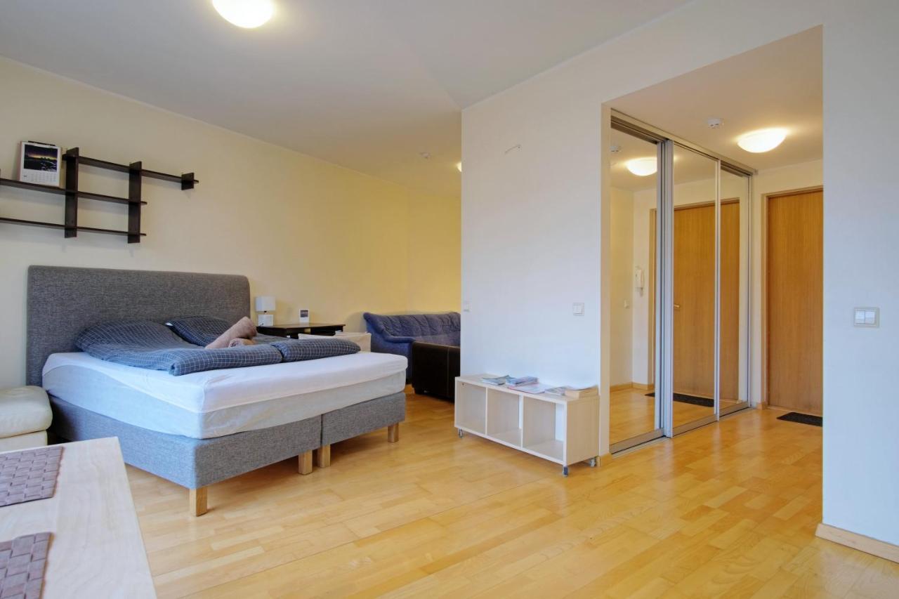 Studio Apartment In Quiet Heart Of Everything Tallinn Luaran gambar