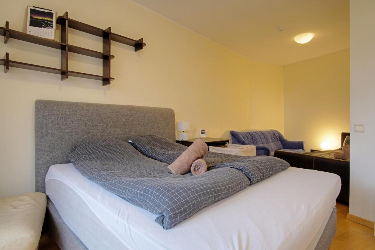 Studio Apartment In Quiet Heart Of Everything Tallinn Luaran gambar