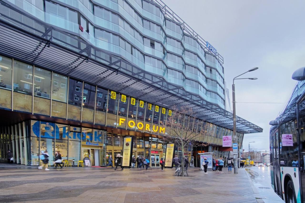 Studio Apartment In Quiet Heart Of Everything Tallinn Luaran gambar